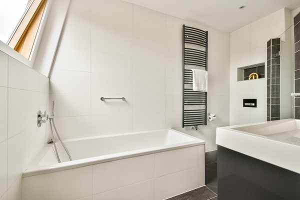 Medium property photo - Jacob Obrechtstraat 1-2, 1071 KC Amsterdam